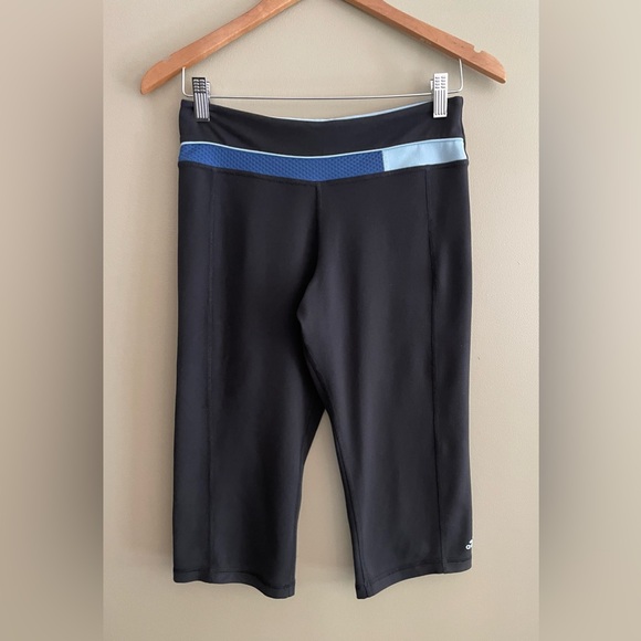 Adidas: Black and Blue  Activewear Capris Leggings - Picture 9 of 12